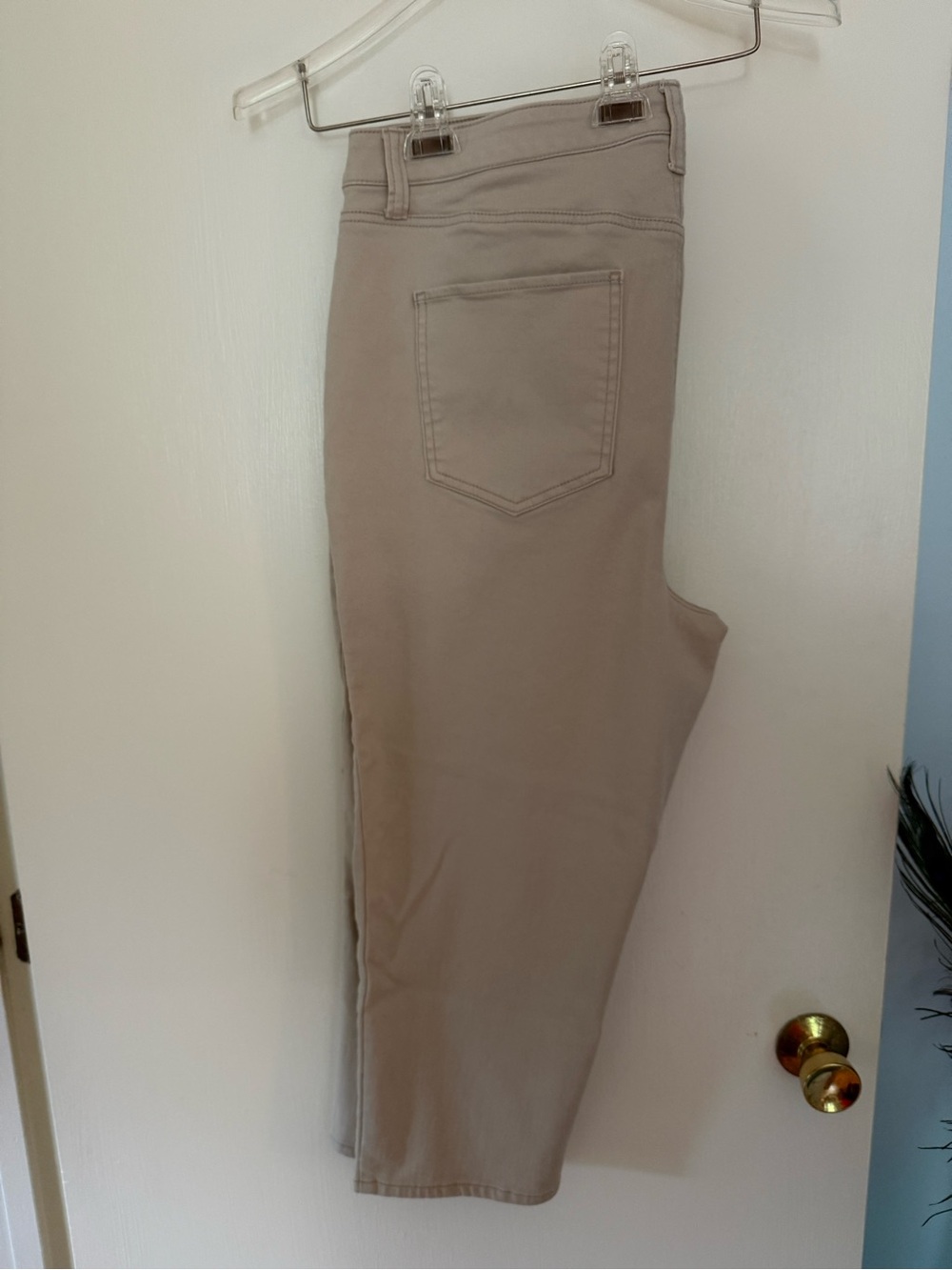 Talbot Stone Capris